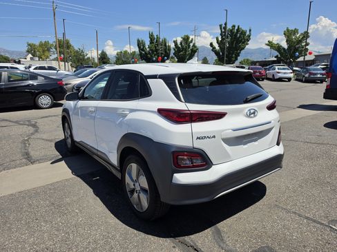 Used 2021 Hyundai Kona Limited w/ Cargo Package FWD image 6