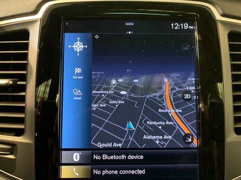 Used 2022 Volvo XC90 T6 Momentum w/ Climate Package image 25