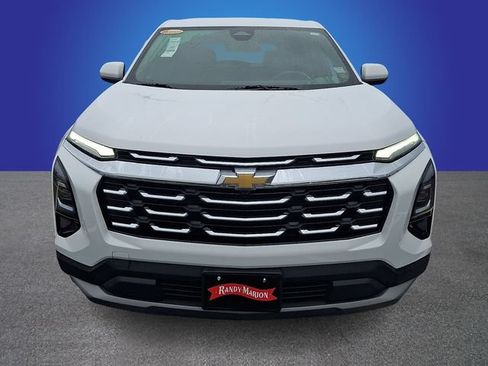 Used 2025 Chevrolet Equinox LT FWD image 2