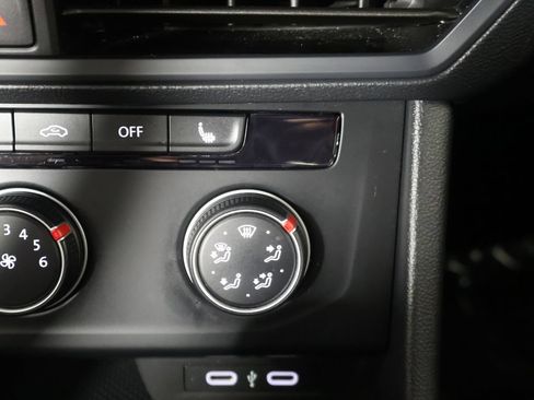 Used 2024 Volkswagen Jetta Sport FWD image 40