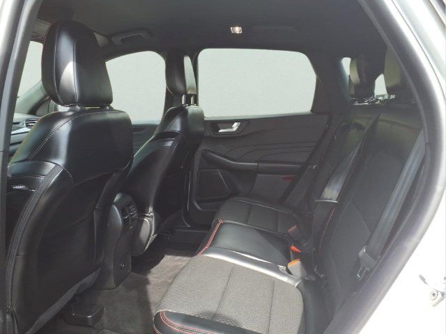 Used 2024 Ford Escape ST-Line w/ Tech Pack #1 AWD/4WD image 9