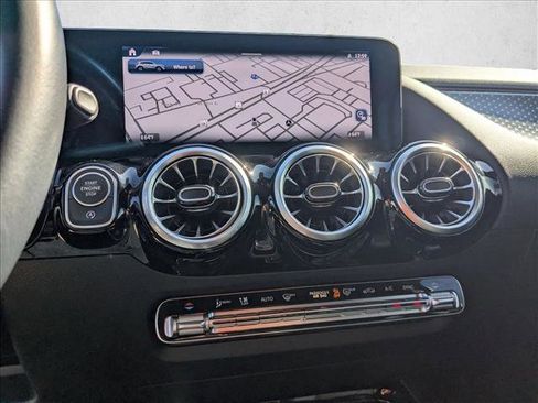 Used 2025 Mercedes-Benz GLA 250 image 15