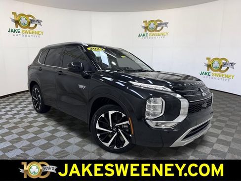Used 2023 Mitsubishi Outlander SEL AWD/4WD image 1