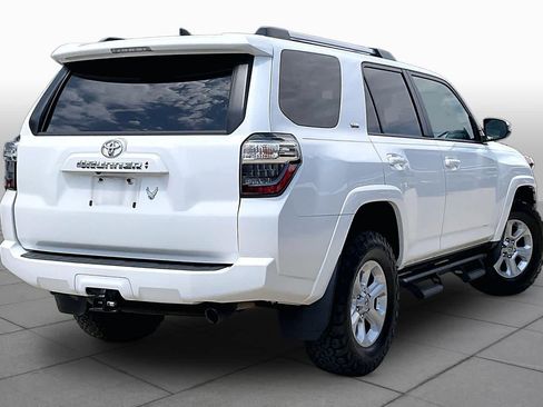 Used 2022 Toyota 4Runner SR5 Premium w/ Moonroof Package AWD/4WD image 13