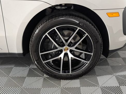 New 2026 Porsche Macan AWD/4WD image 14