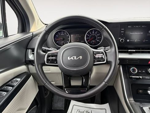 Used 2024 Kia Carnival LX FWD image 12