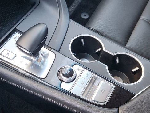 Used 2025 Genesis G70 2.5T RWD image 16