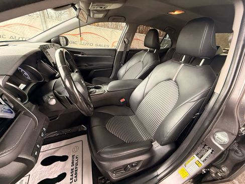 Used 2022 Toyota Camry SE FWD image 61