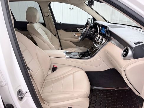Used 2021 Mercedes-Benz GLC 300 image 41