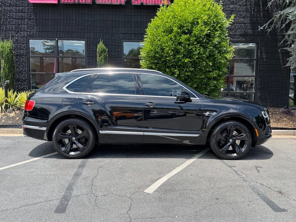 Used 2019 Bentley Bentayga AWD/4WD image 21
