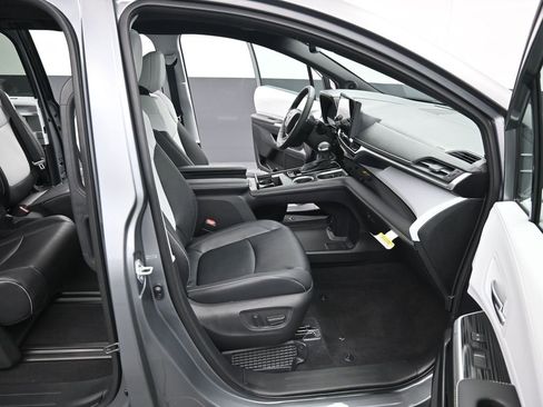 Certified 2026 Toyota Sienna XSE image 34