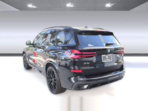 Used 2026 BMW X5 sDrive40i w/ M Sport Package image 3
