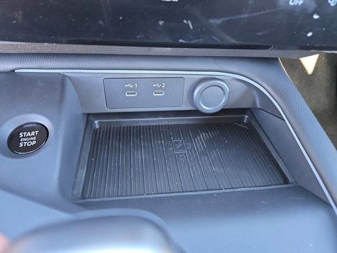 New 2026 Nissan Sentra SR w/ Floor Mat Package image 27