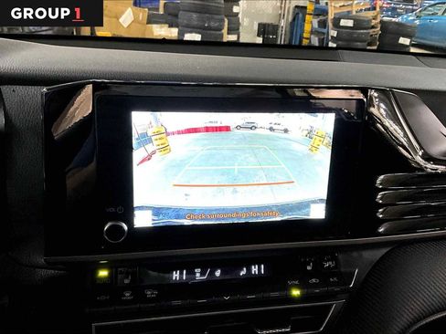 Used 2025 Toyota Camry SE AWD/4WD image 26