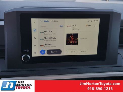 Used 2025 Toyota Tacoma SR image 18