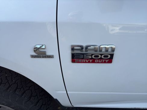 Used 2012 RAM 3500 ST w/ Chrome Appearance Group image 9