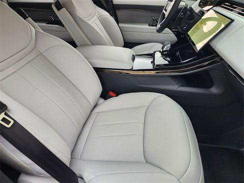 New 2026 Land Rover Range Rover Sport SE image 10