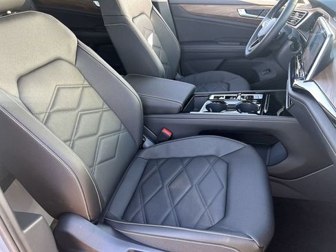 New 2026 Volkswagen Atlas SE FWD image 7