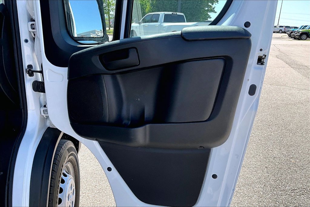 Used 2025 RAM ProMaster 2500 w/ Convenience Group FWD image 23