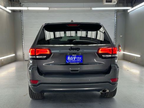 Used 2021 Jeep Grand Cherokee Laredo X RWD image 7