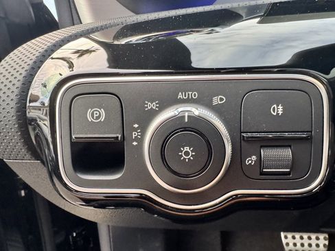 Used 2023 Mercedes-Benz CLA 250 image 29