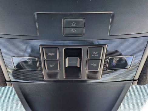 Certified 2024 Volkswagen Tiguan SE R-Line image 25