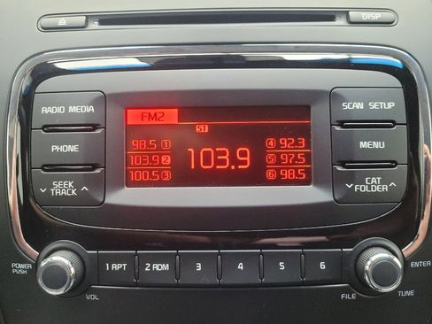 Used 2017 Kia Forte LX FWD image 25