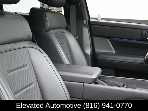 Used 2025 Hyundai Santa Fe Calligraphy AWD/4WD image 8