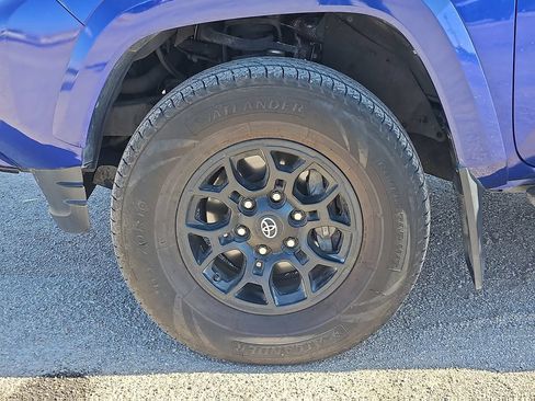 Used 2022 Toyota Tacoma SR5 RWD image 9
