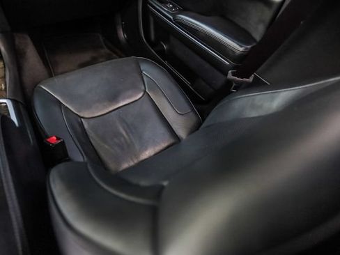 Used 2015 Chrysler 300 C RWD image 49