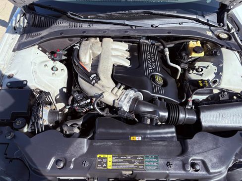 Used 2004 Lincoln LS image 29