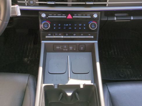 Used 2024 Hyundai Santa Fe Limited image 18