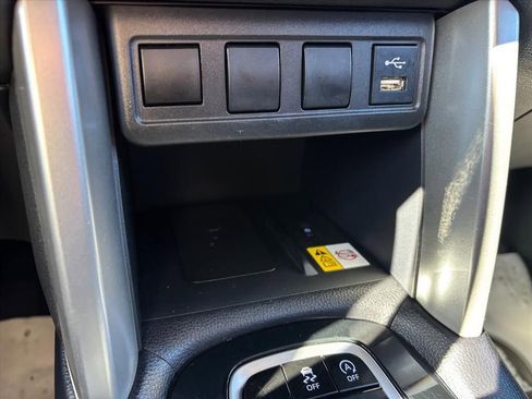 Used 2022 Toyota Corolla Cross LE w/ Moonroof Package image 19