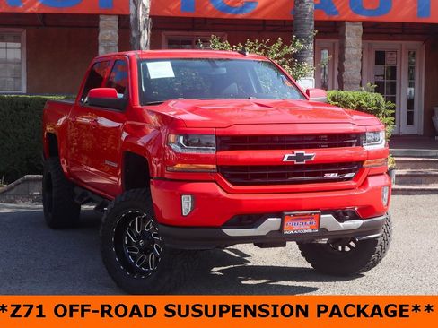 Used 2018 Chevrolet Silverado 1500 LT w/ All Star Edition image 2