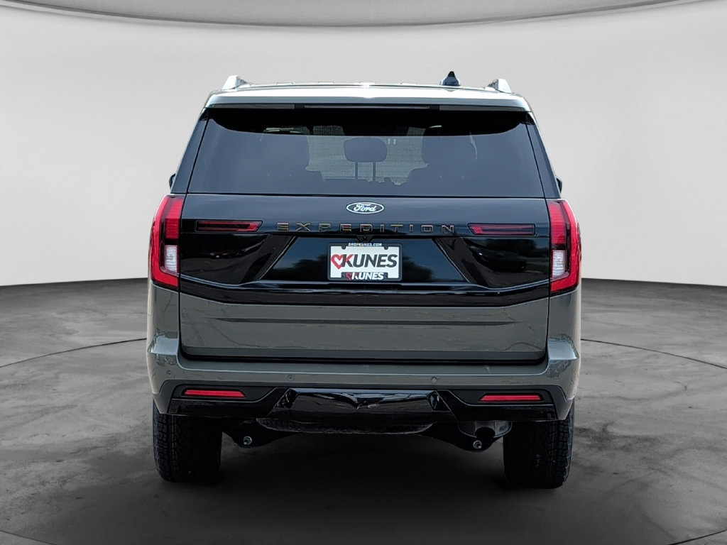 Used 2025 Ford Expedition Tremor AWD/4WD image 6