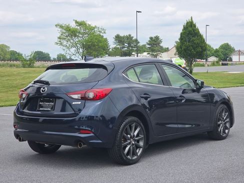 Used 2018 MAZDA MAZDA3 Touring FWD image 8