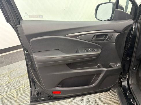 Used 2023 Honda Passport EX-L image 11