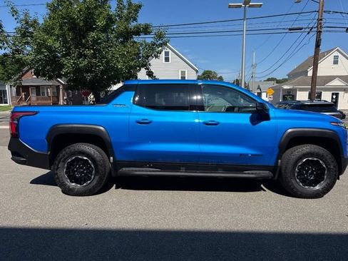 Used 2026 Chevrolet Silverado EV Trail Boss AWD/4WD image 5