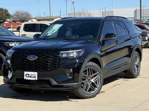 New 2026 Ford Explorer ST-Line w/ ST-Line Street Pack image 32