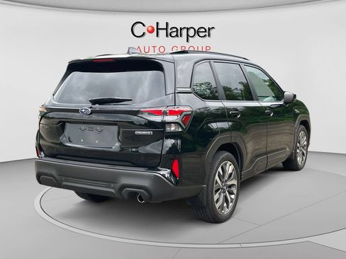 Used 2025 Subaru Forester Touring AWD/4WD image 3
