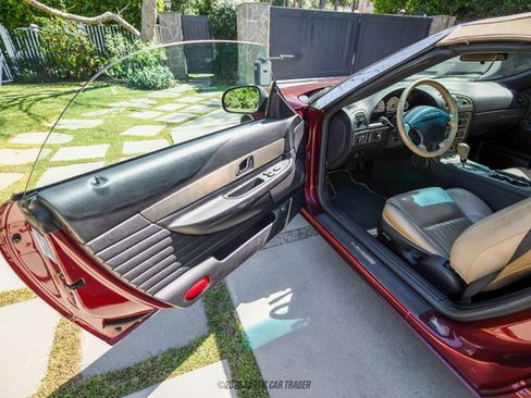 Used 2004 Ford Thunderbird Deluxe image 54