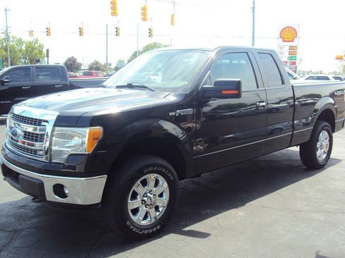Used 2014 Ford F150 XLT w/ XLT Chrome Package AWD/4WD image 3