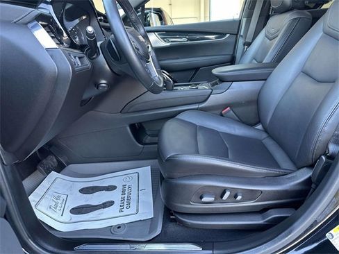 Certified 2022 Cadillac XT5 Premium Luxury w/ LPO, Floor Liner Package image 45
