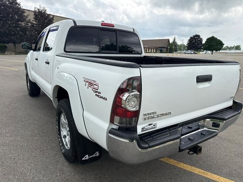 Used 2011 Toyota Tacoma 4x4 Double Cab w/ TRD Off-Road Pkg image 7