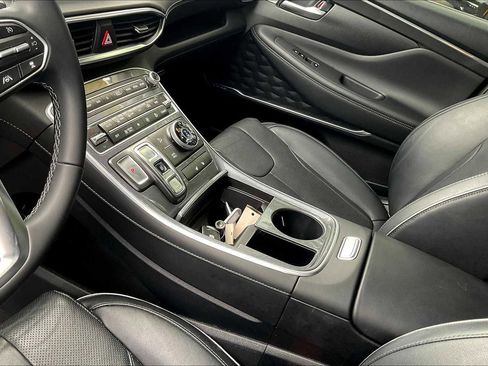 Used 2022 Hyundai Santa Fe SEL Premium image 16