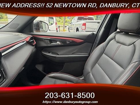 Used 2024 Chevrolet TrailBlazer RS w/ Convenience Package AWD/4WD image 19