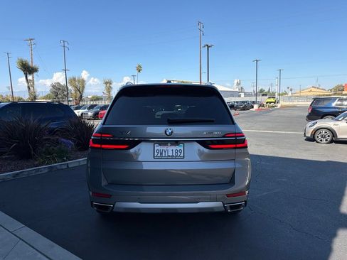 Used 2026 BMW X7 xDrive40i w/ Premium Package AWD/4WD image 8