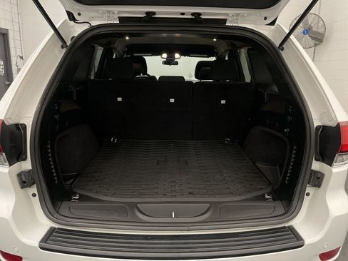 Used 2020 Jeep Grand Cherokee Laredo image 19