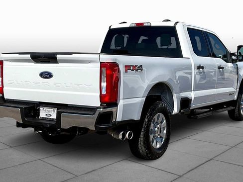 Used 2024 Ford F250 XLT w/ FX4 Off-Road Package image 11
