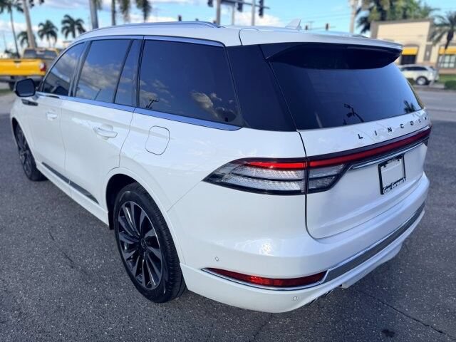 Used 2022 Lincoln Aviator Black Label Grand Touring w/ Class IV Trailer Tow Package AWD/4WD image 4